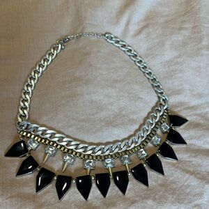 Chic Black and Silver Geometric Necklace
